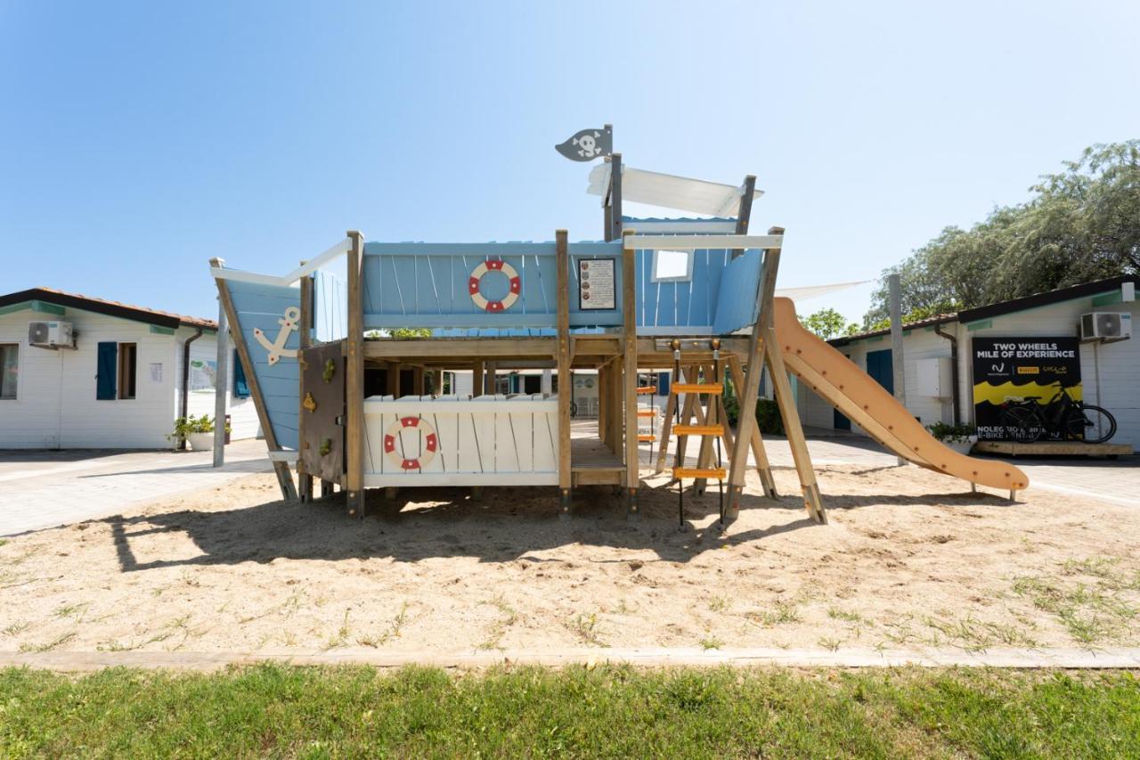 Natural Village Resort Porto Potenza Picena Exterior photo